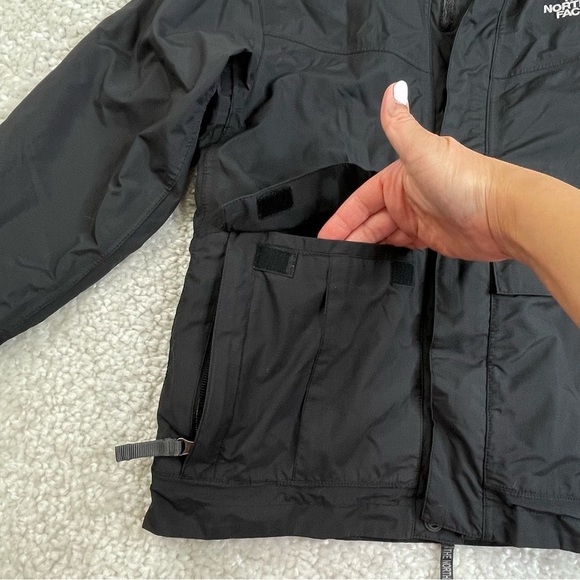 The North Face Boys Hyvent Jacket black size Medium MISSING HOOD - Picture 10 of 16